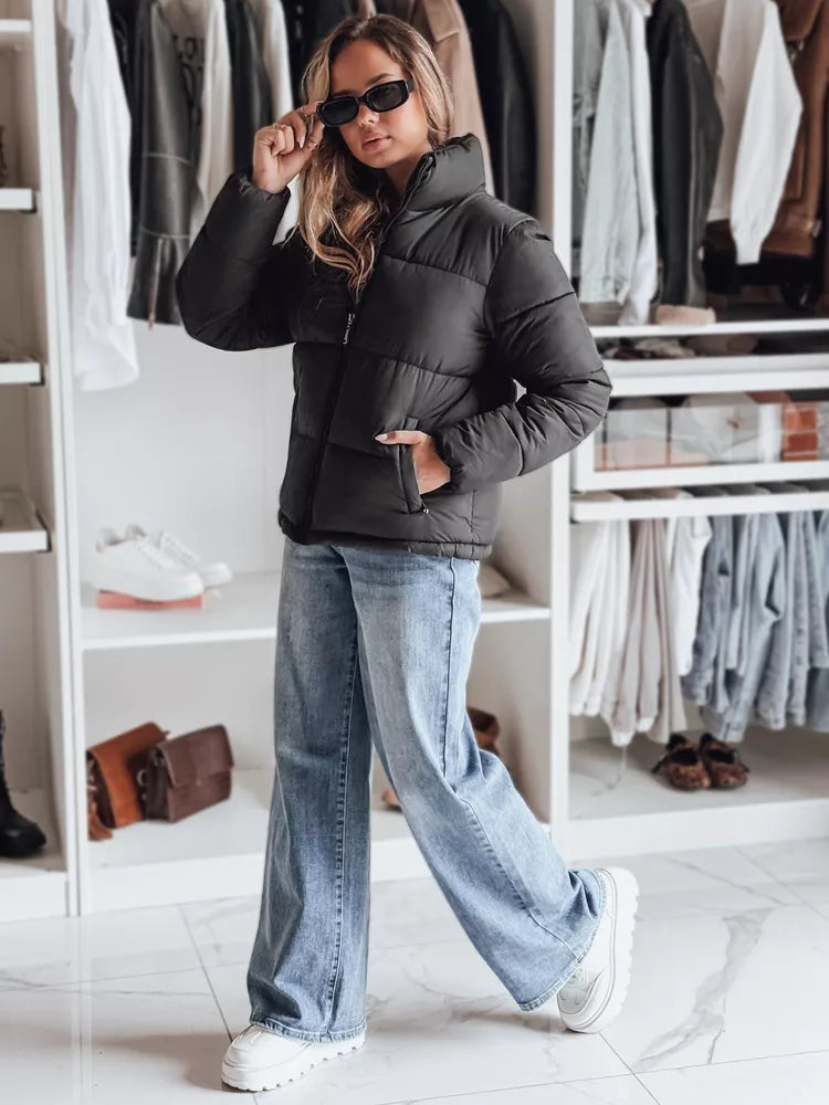 Juoda moteriška striukė Lara