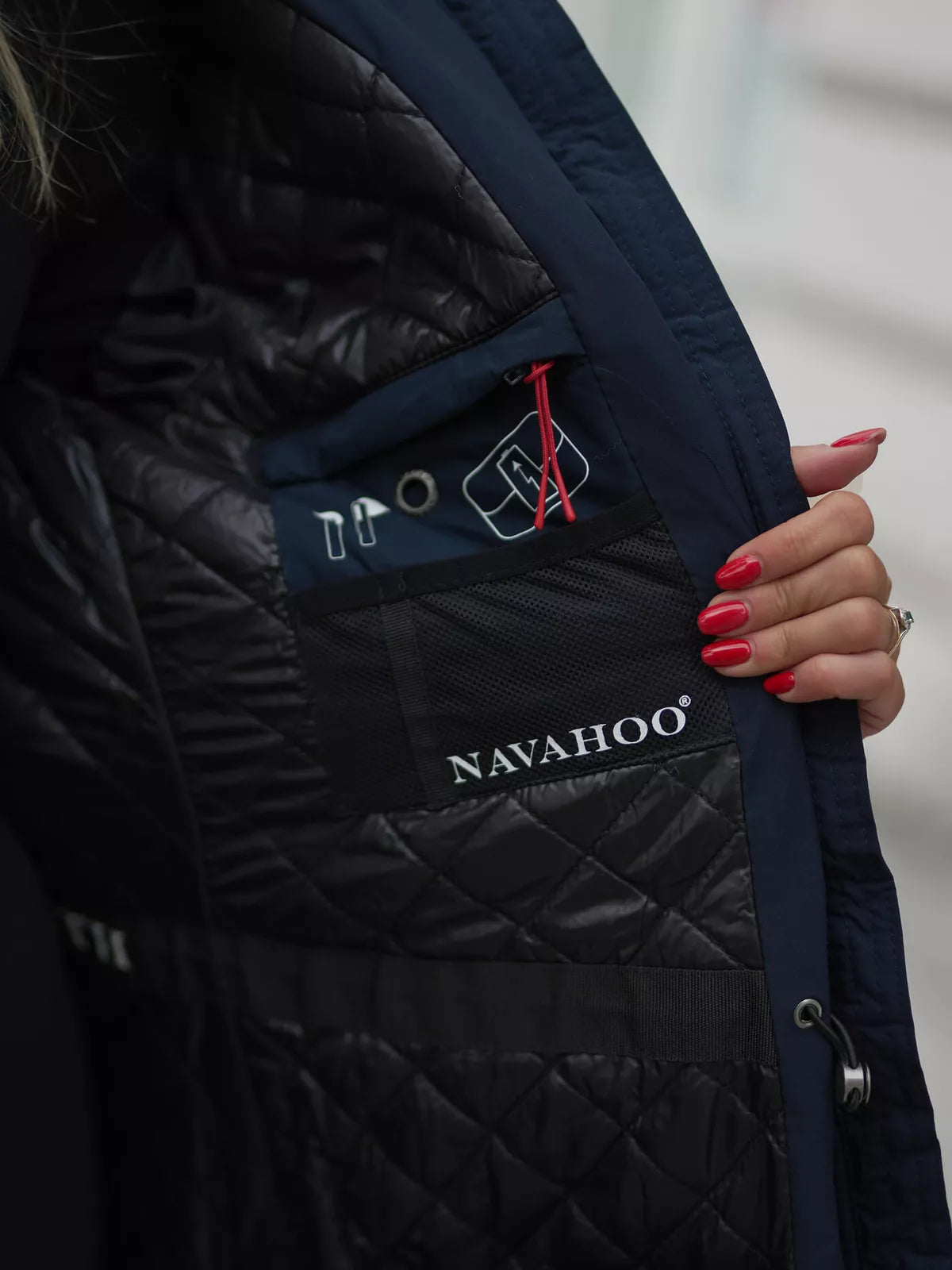 Žieminė ilga moteriška tamsiai mėlyna striukė Marni