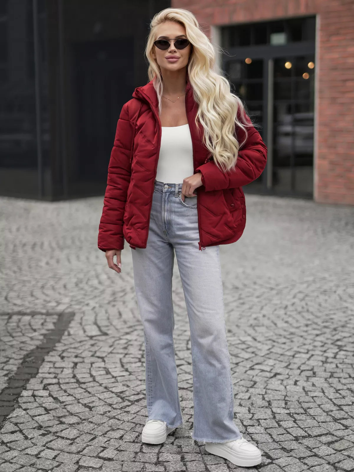 Moteriška bordo spalvos striukė Erlin