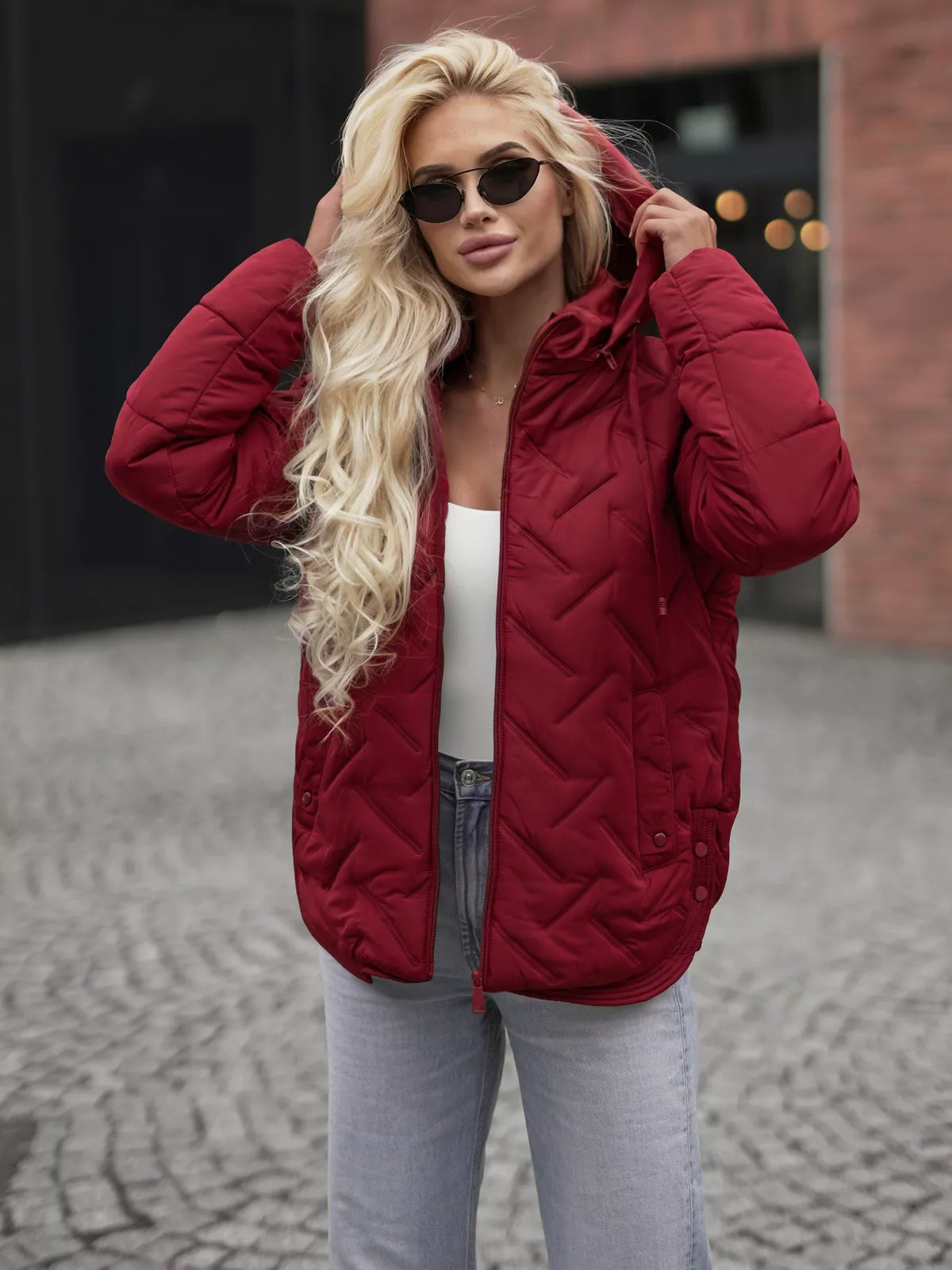 Moteriška bordo spalvos striukė Erlin