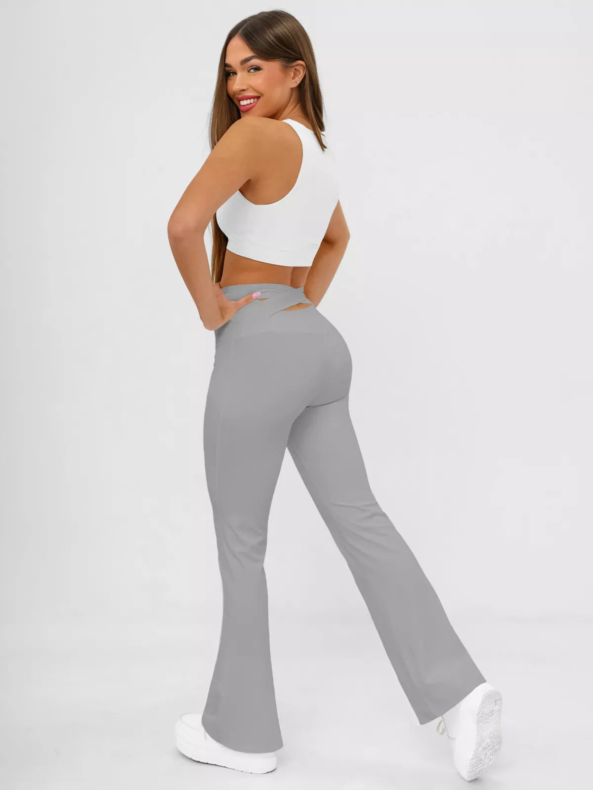 Moteriškos pilkos spalvos sportinės kelnės Perla