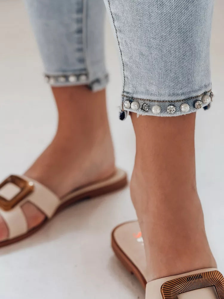 Moteriški šviesiai mėlyni džinsai Danys