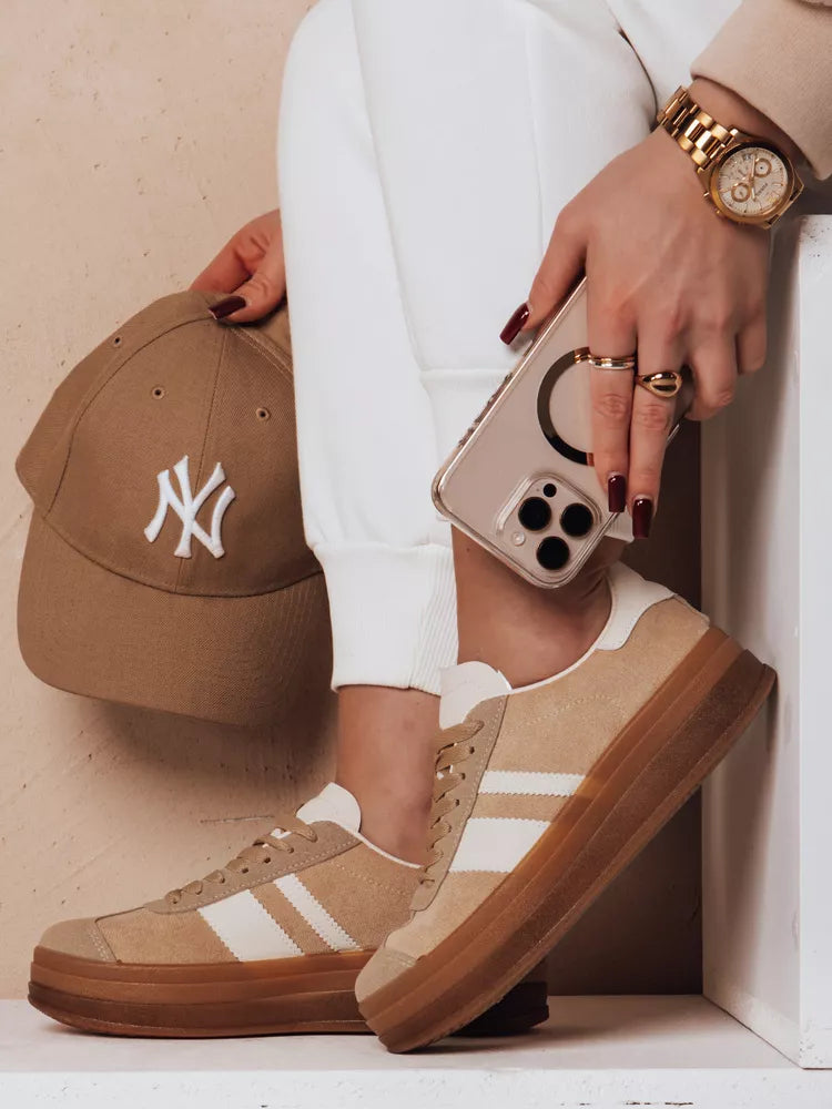 Moteriški rudi laisvalaikio batai Tag