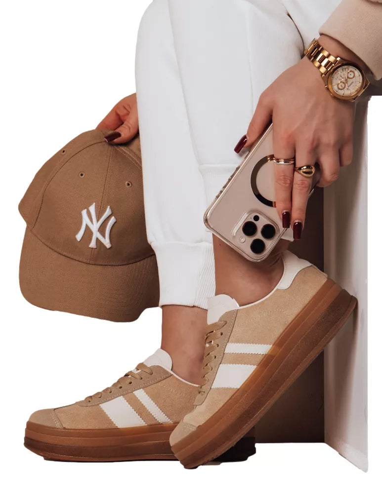 Moteriški rudi laisvalaikio batai Tag