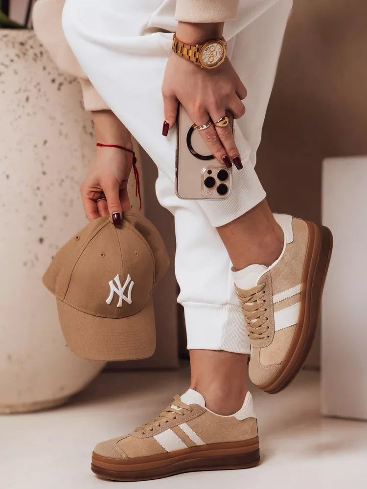 Moteriški rudi laisvalaikio batai Tag