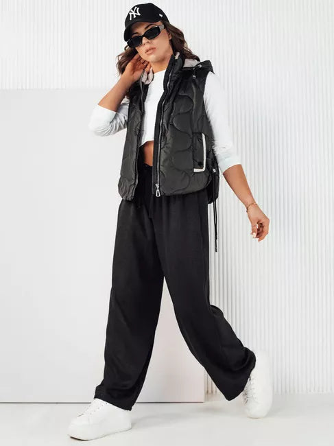 Moteriška juoda liemenė su gobtuvu Teros