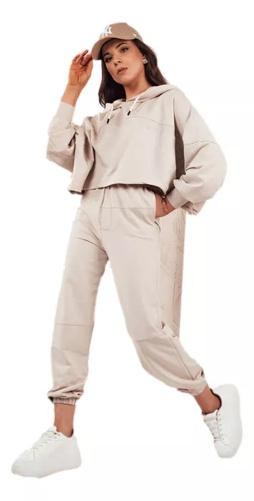 Moteriškas rusvas sportinis kostiumas Bistan