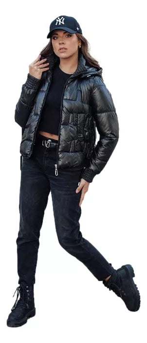 Moteriška juoda žieminė striukė Warm