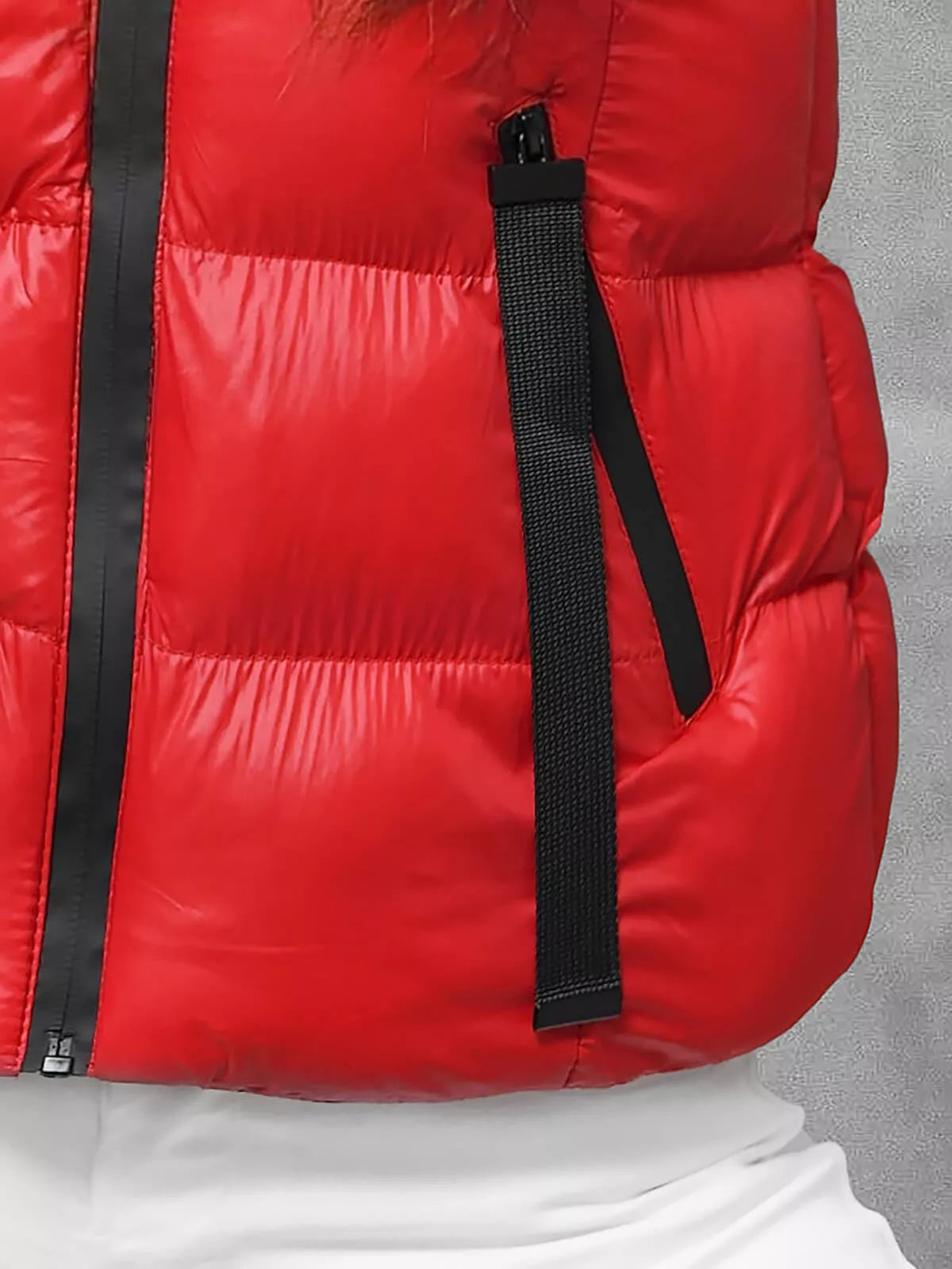 Raudona liemenė Bizer