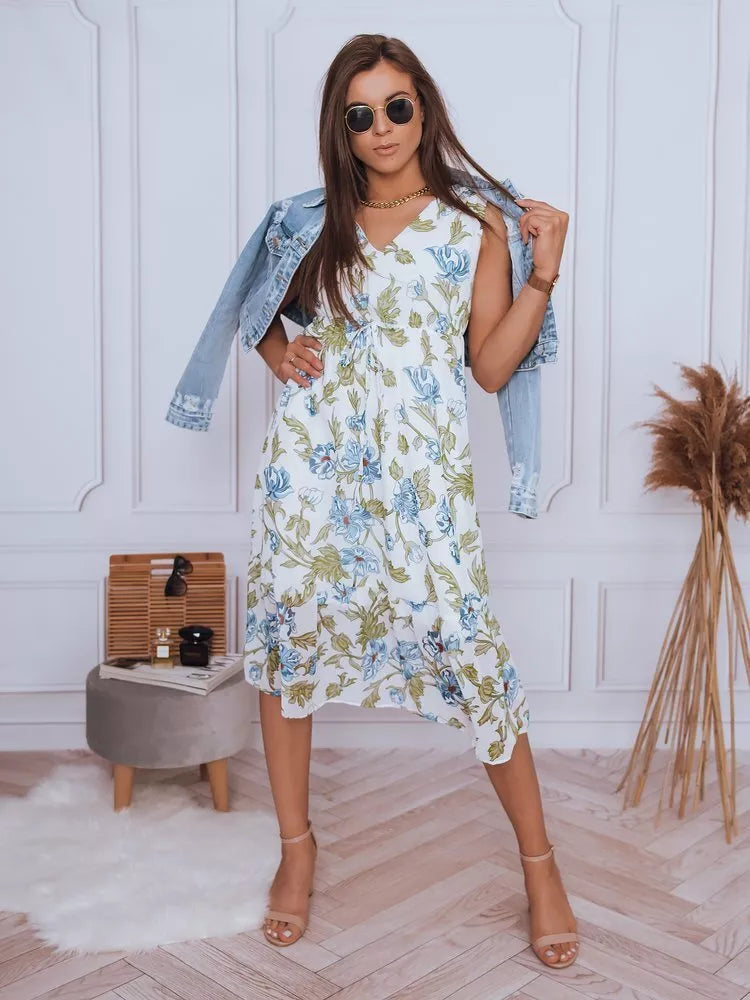 Moteriška balta su mėlynomis gėlėmis suknelė Balu