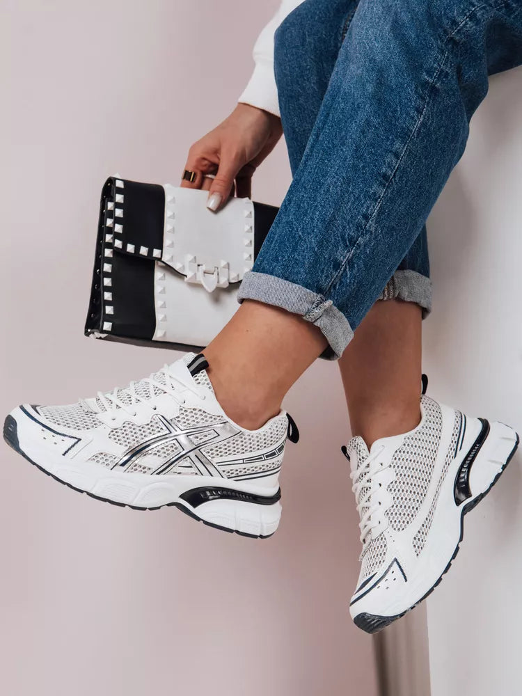 Moteriški balti su tamsiai mėlynomis detalėmis laisvalaikio batai Dinamic