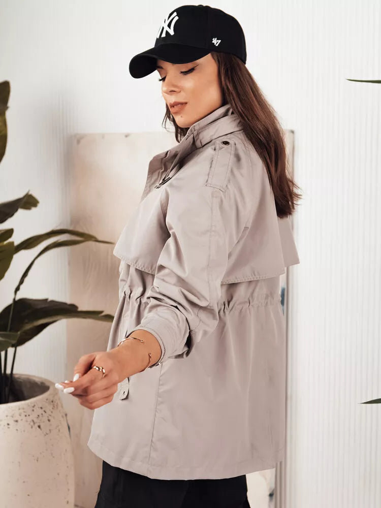 Moteriška smėlio spalvos plona striukė Tilan