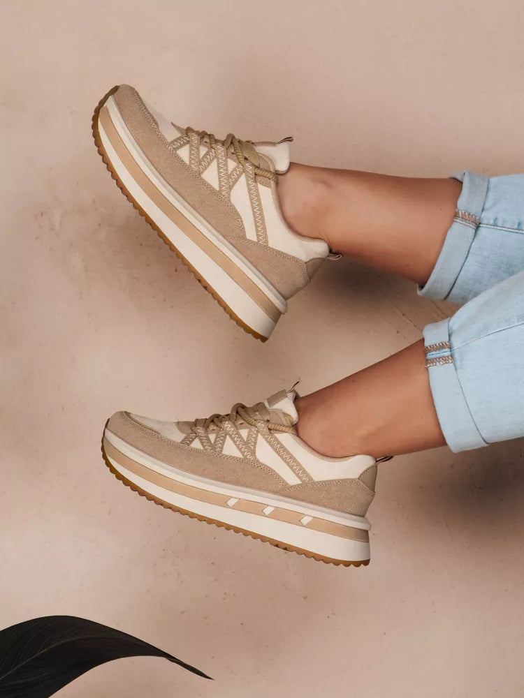 Moteriški rusvi laisvalaikio batai Show