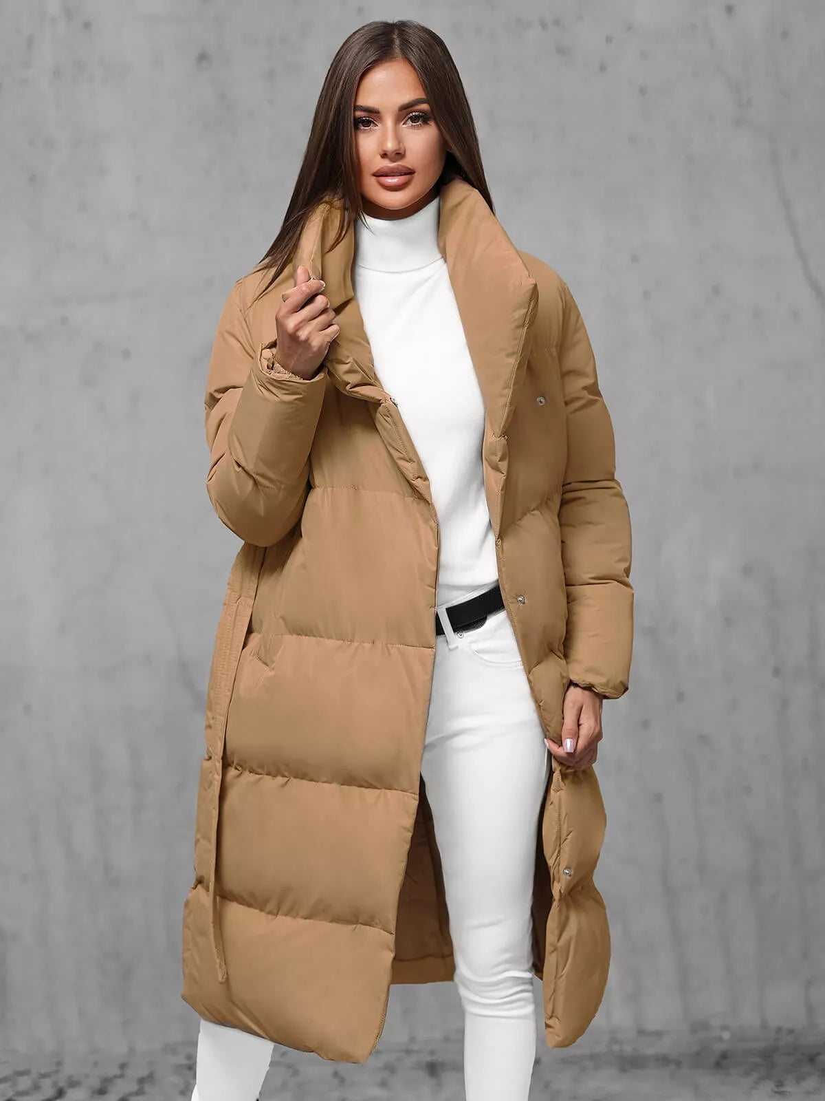 Moteriškas rudas paltas Korper