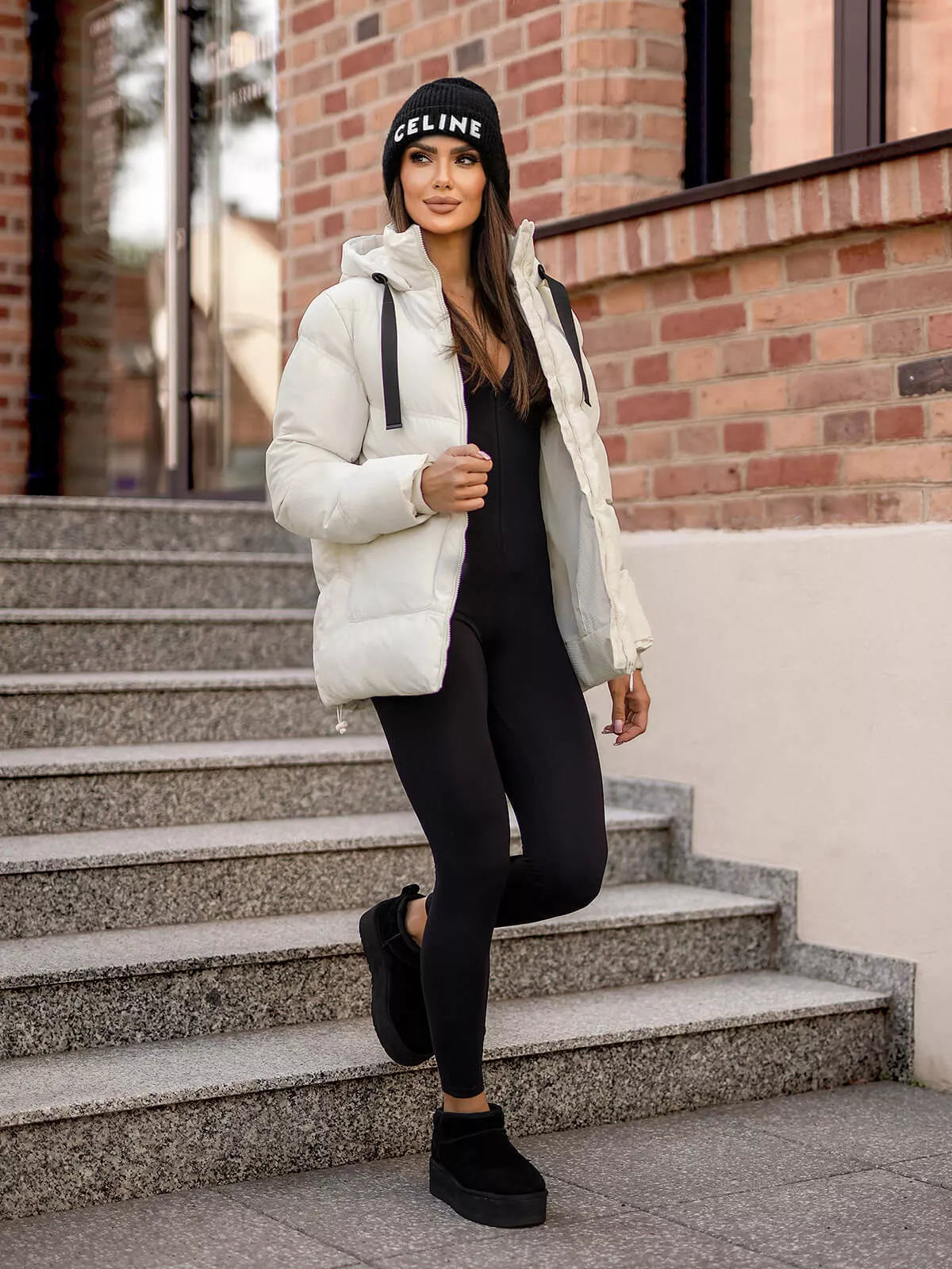 Moteriška rusvos spalvos striukė Emerit