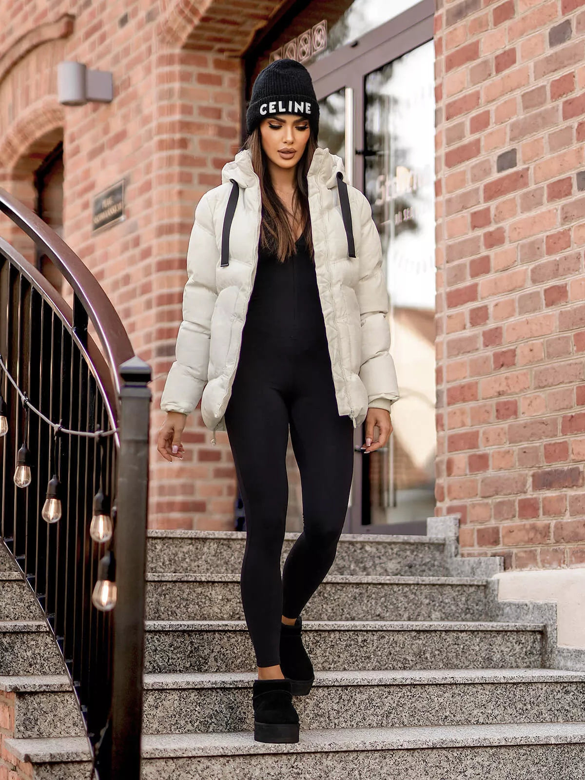 Moteriška rusvos spalvos striukė Emerit