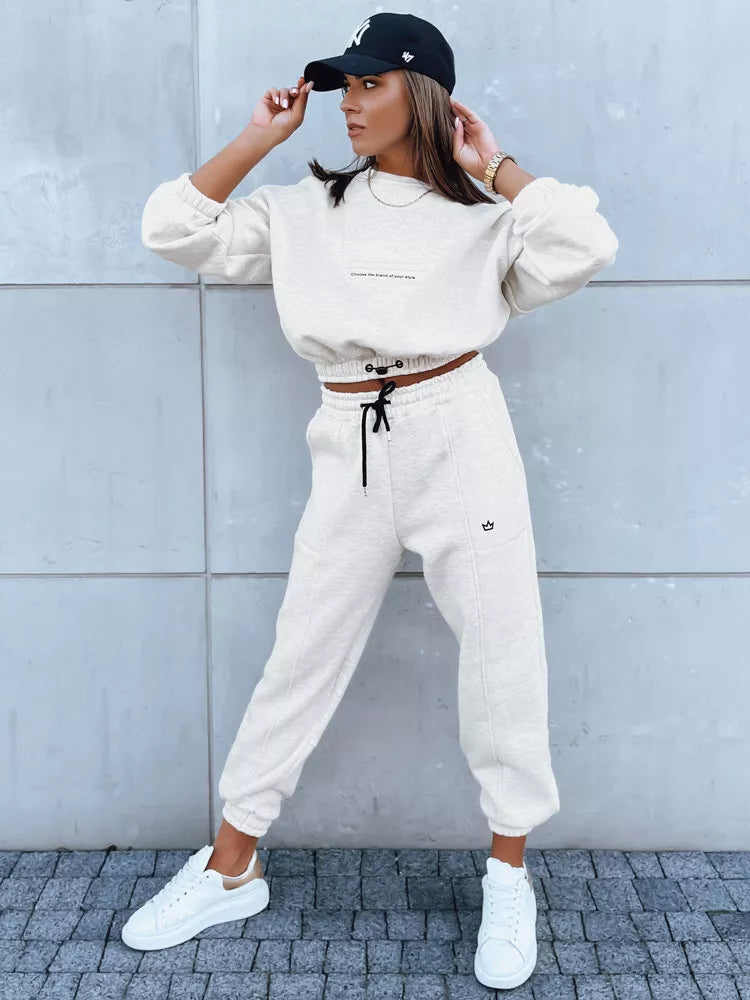 Moteriškas komplektas smėlio spalvos King