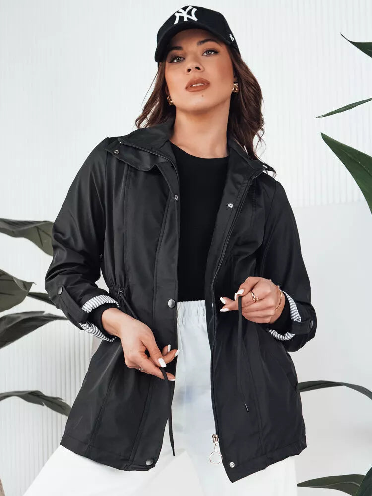 Moteriška juoda striukė Darija