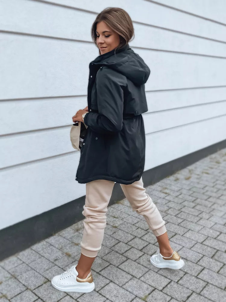 Moteriška juoda striukė Golir