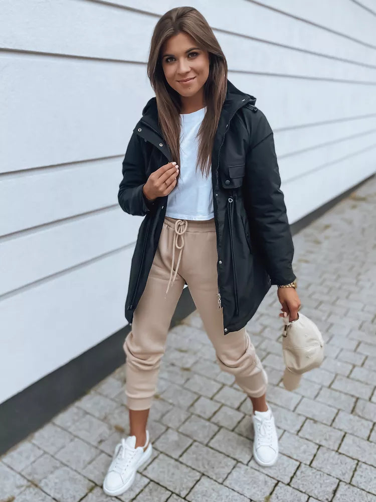 Moteriška juoda striukė Golir