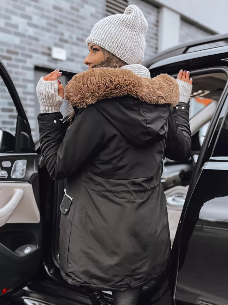 Moteriška juoda striukė Spare