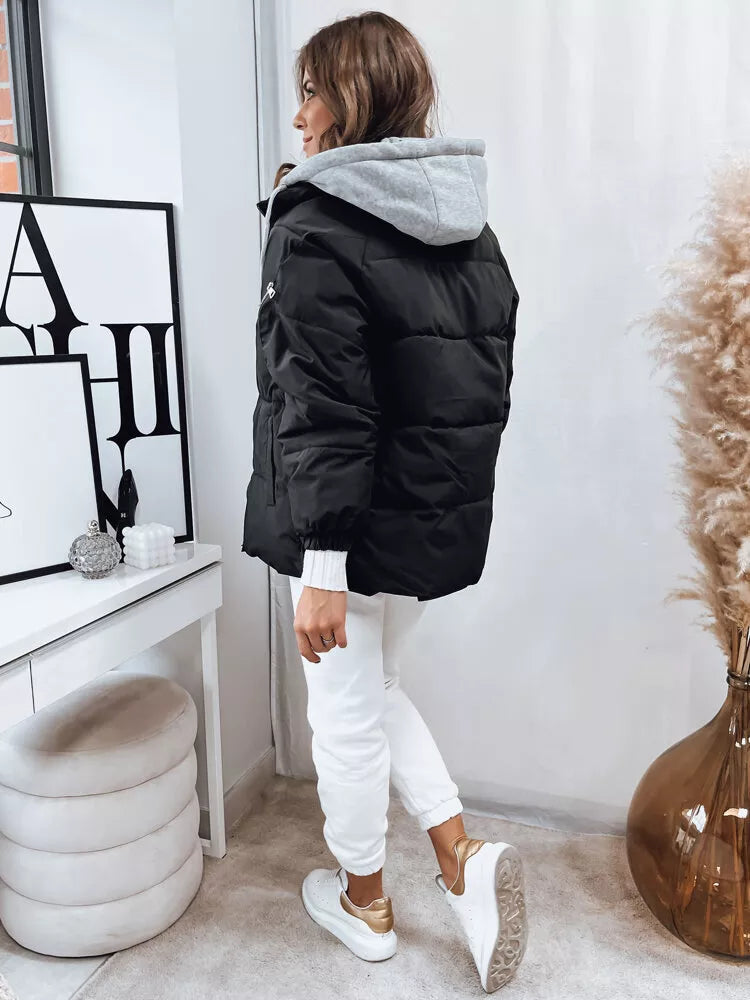 Moteriška juoda žieminė striukė Space