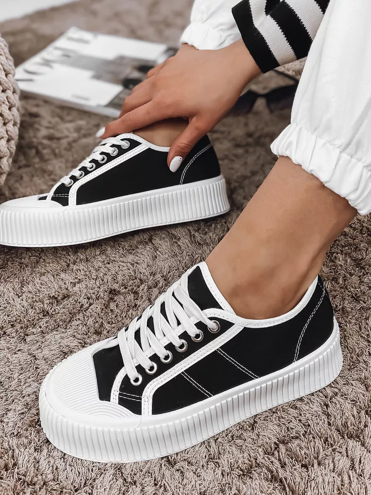 Moteriški juodi laisvalaikio batai Opin