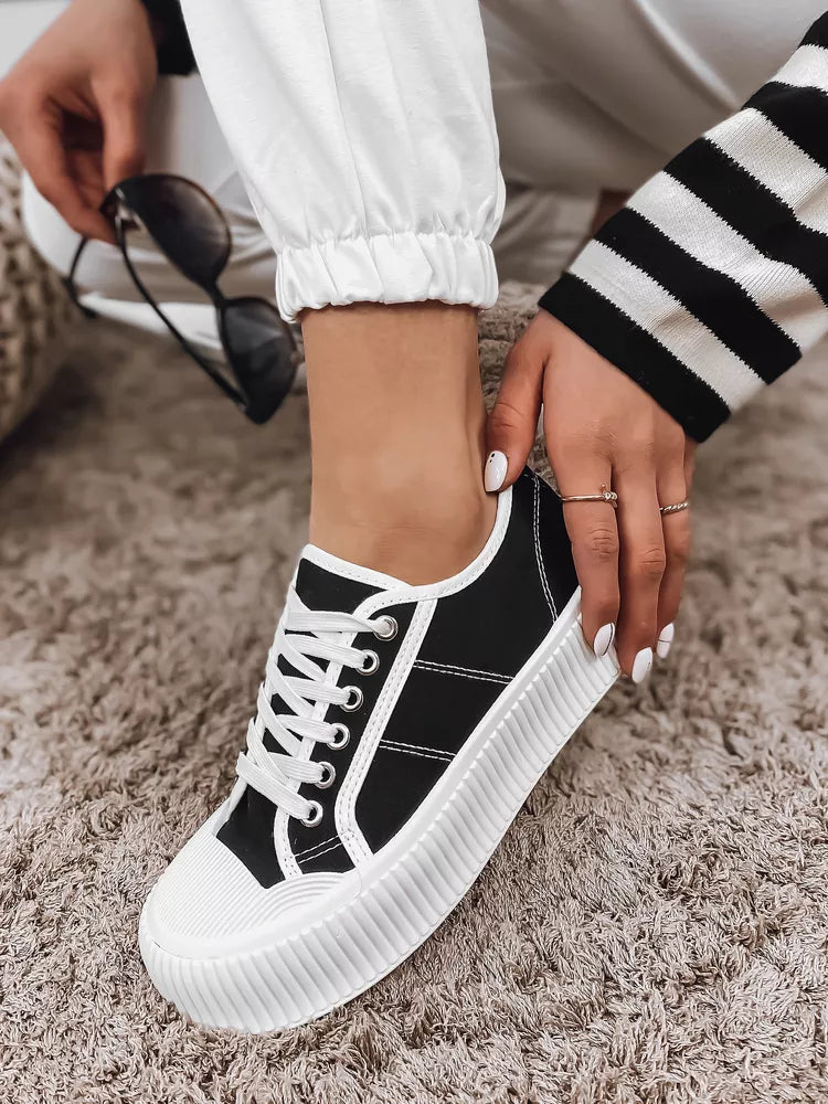 Moteriški juodi laisvalaikio batai Opin