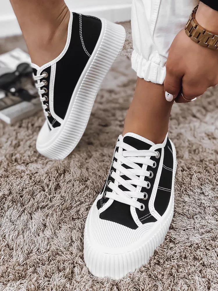 Moteriški juodi laisvalaikio batai Opin