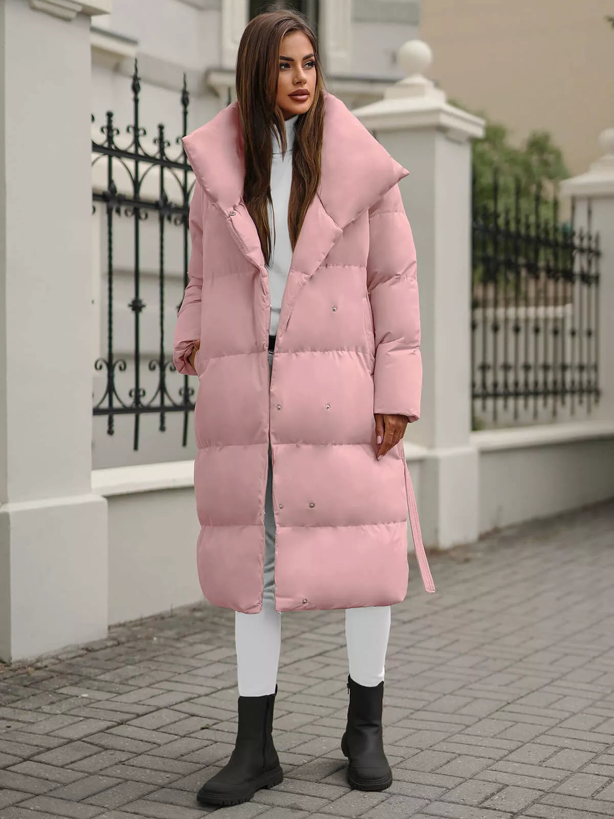 Moteriškas rožinis paltas Korper