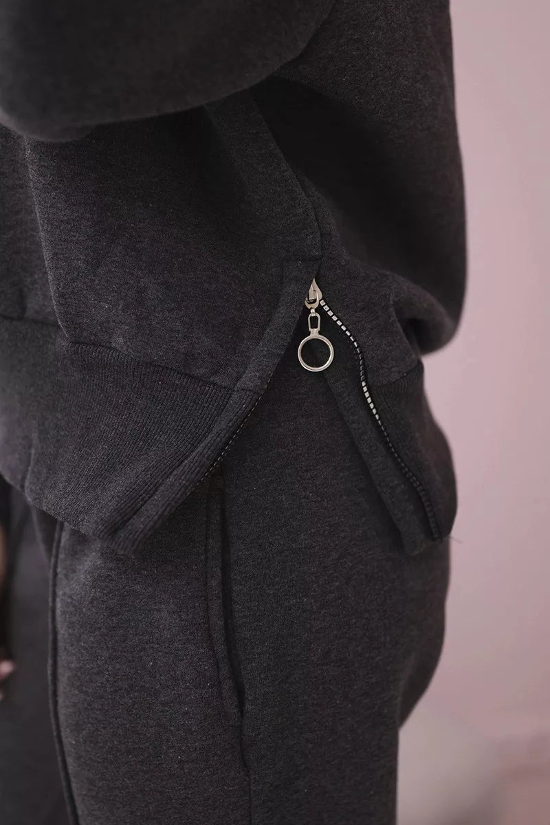 Moteriškas tamsiai pilkas komplektas First