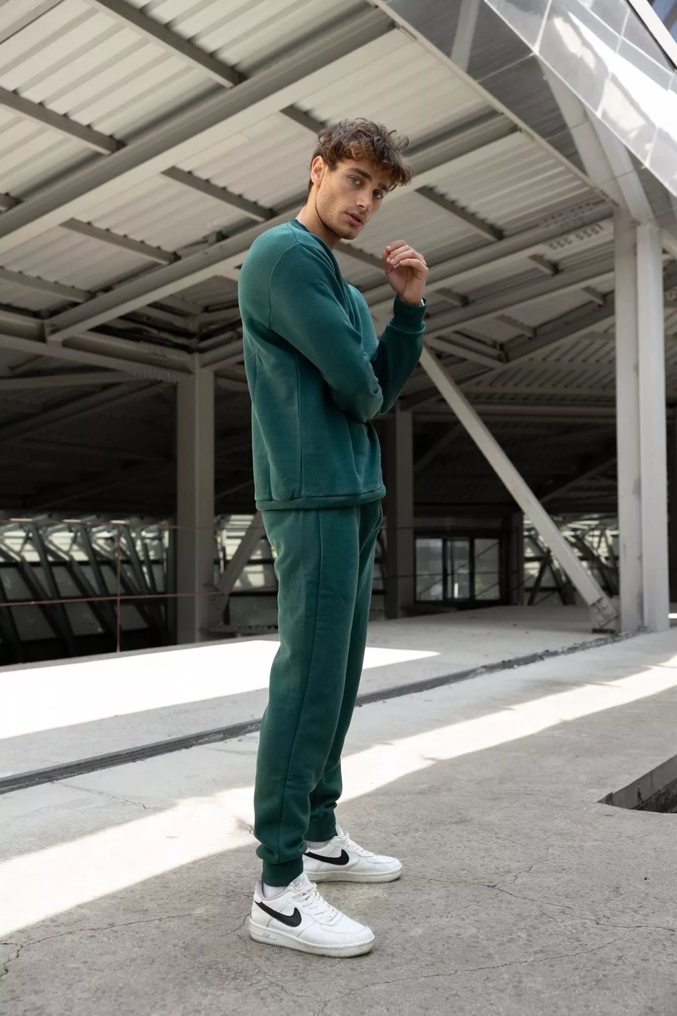 Tamsiai žalias vyriškas komplektas Lipo