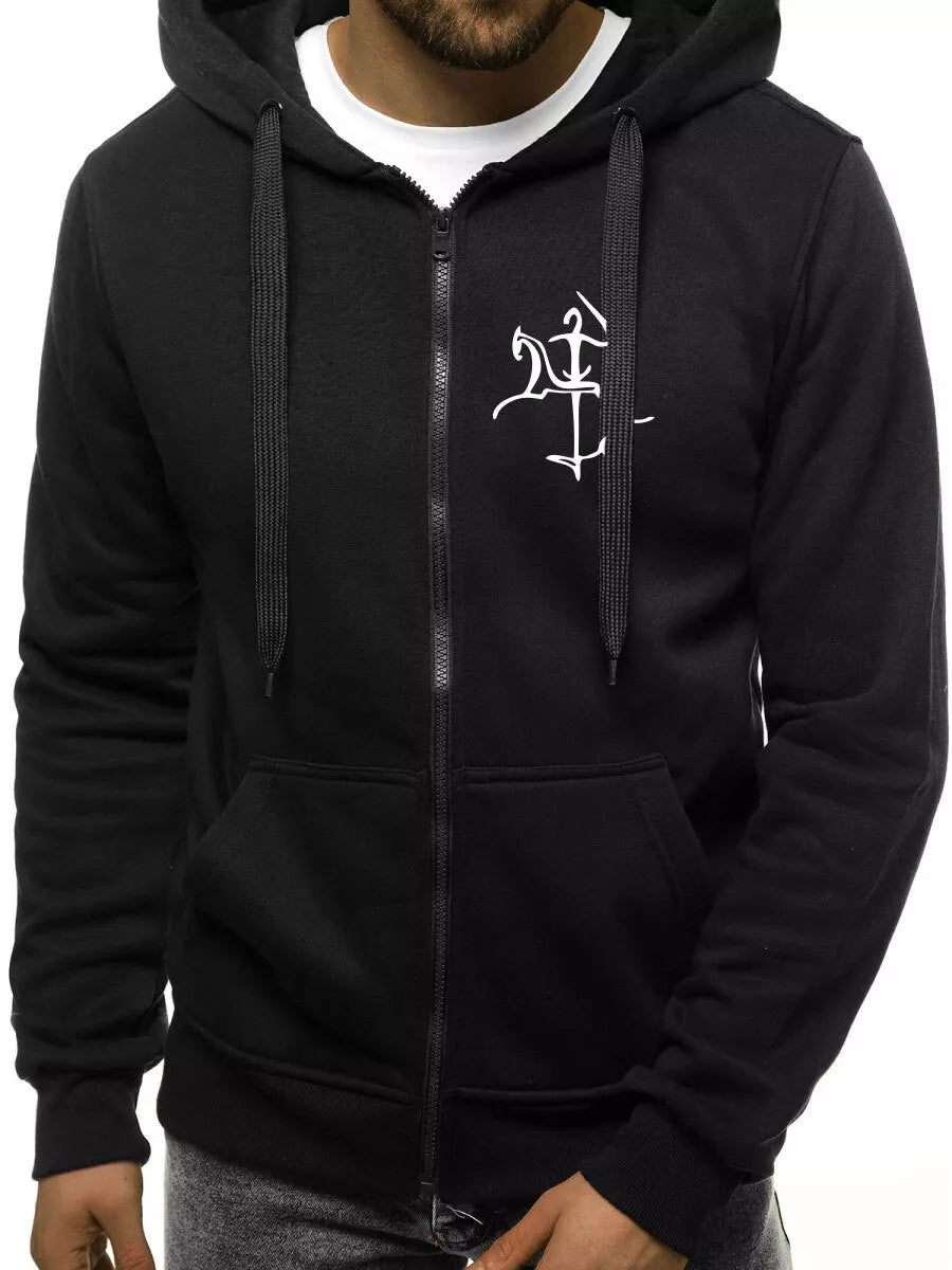 Juodos spalvos džemperis Stilistika