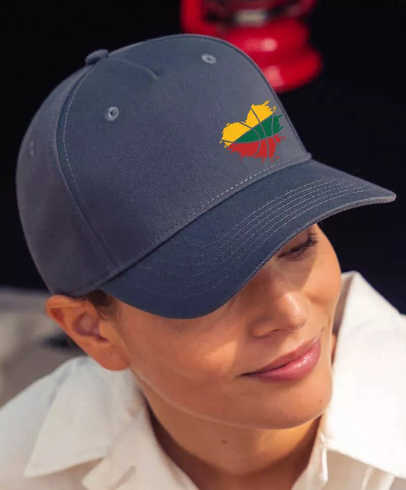 Tamsiai mėlyna kepurė Lietuva