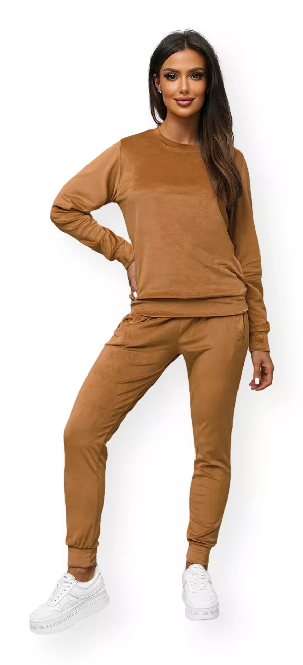 Veliūrinis rudas Monar