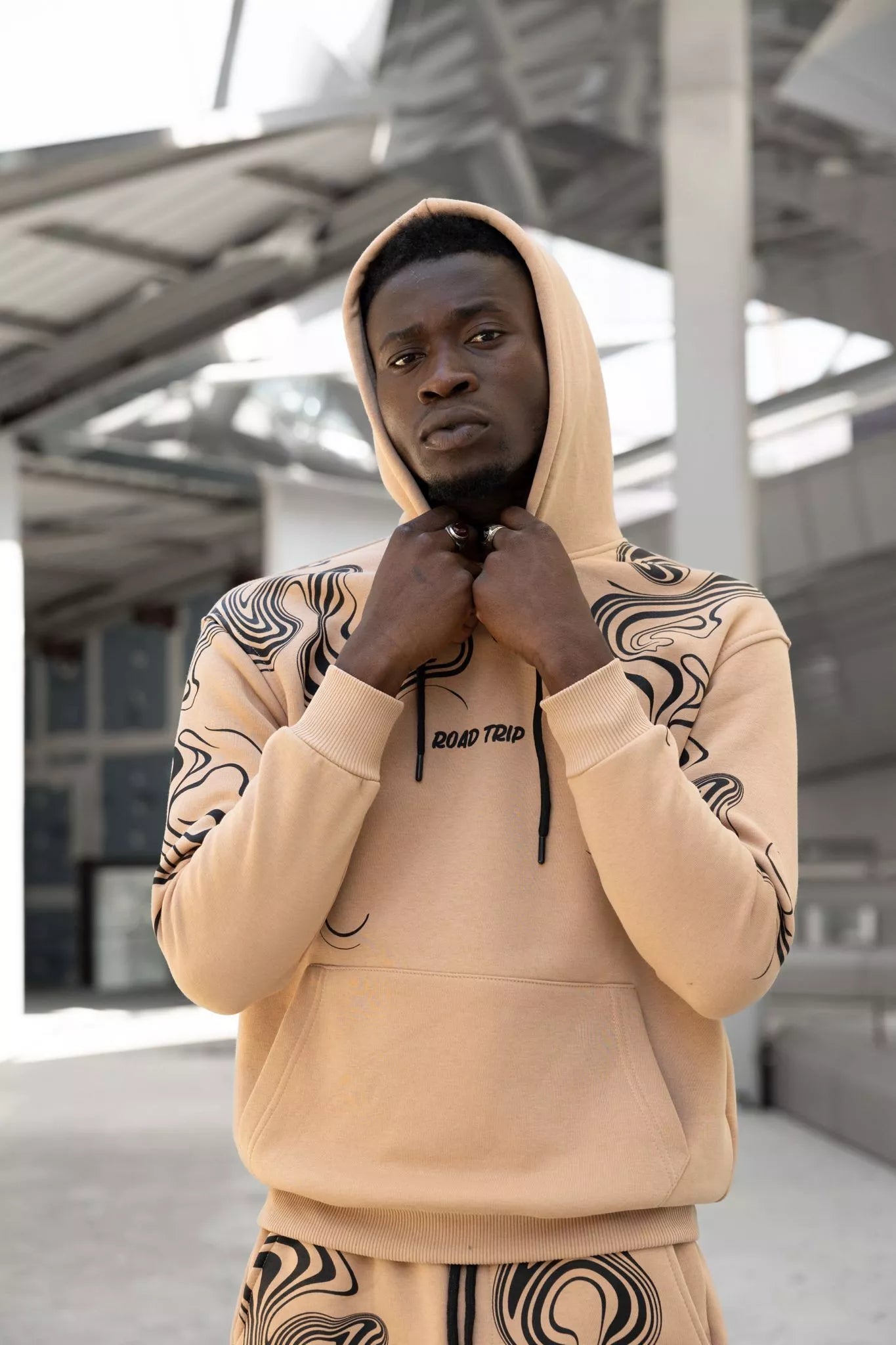 Vyriškas smėlio spalvos sportinis kostiumas Road Trip