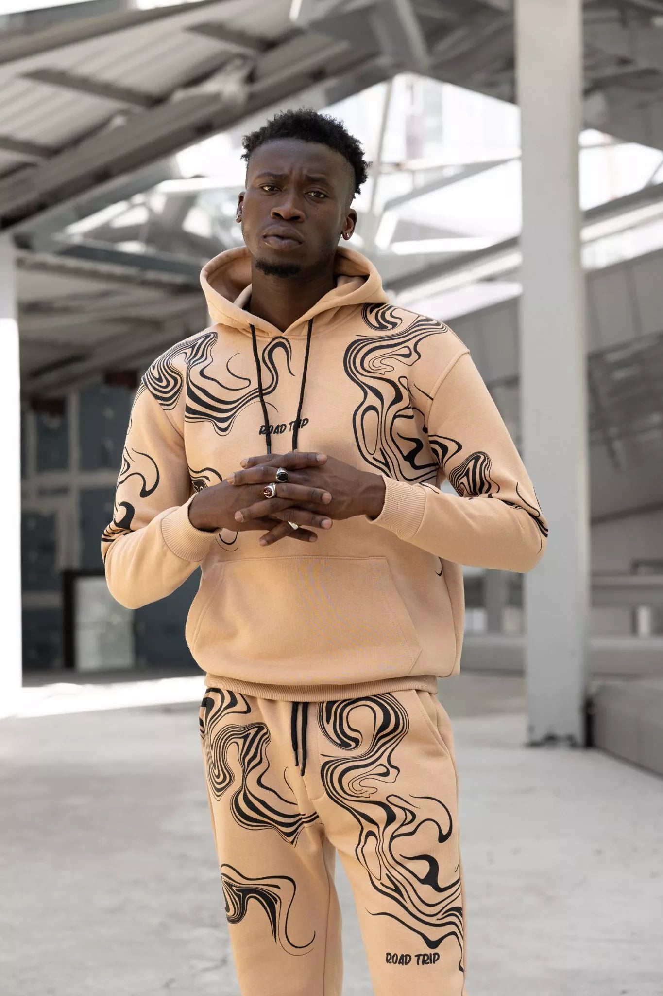 Vyriškas smėlio spalvos sportinis kostiumas Road Trip