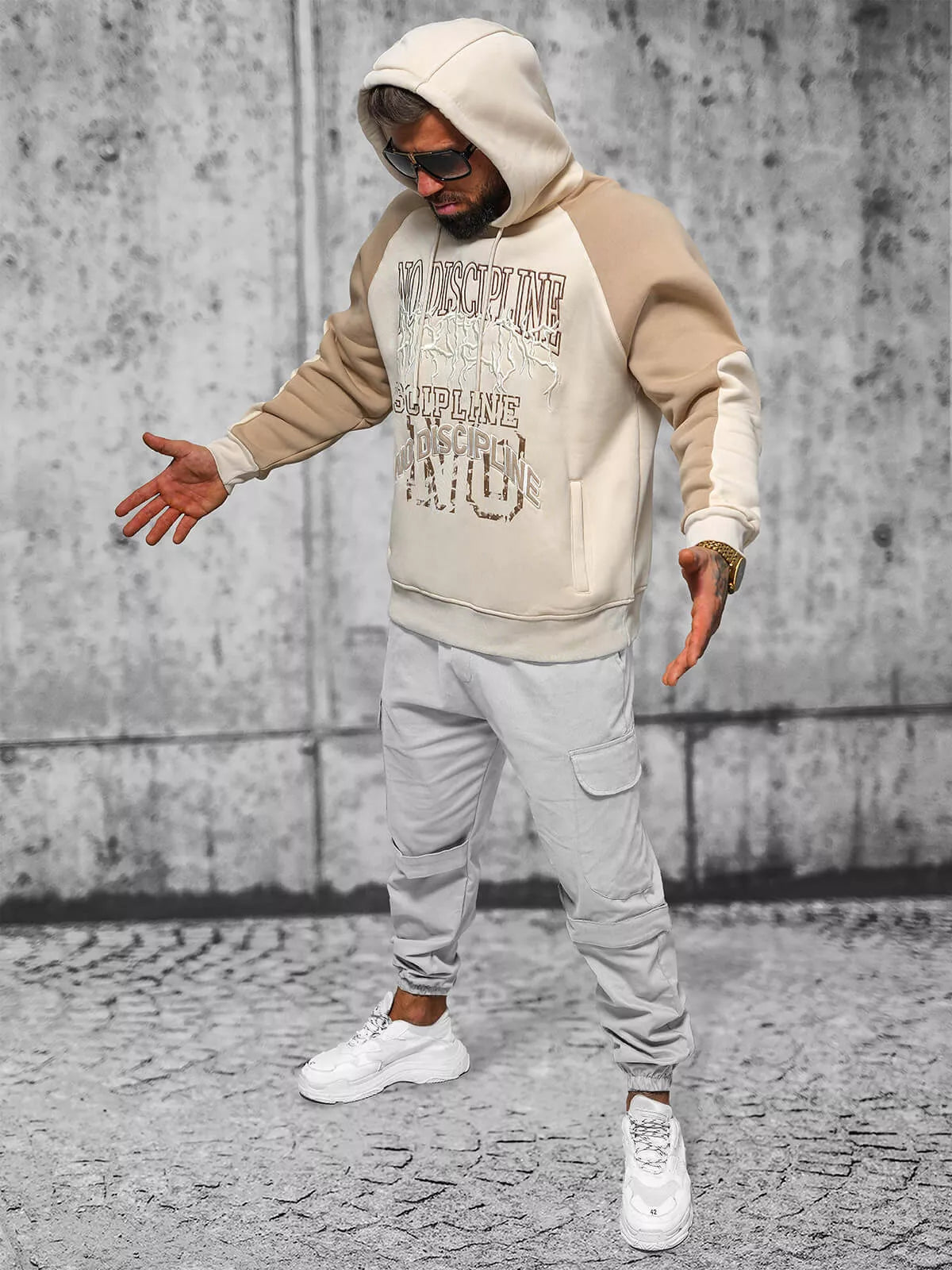 Vyriškas rusvas džemperis No Discipline