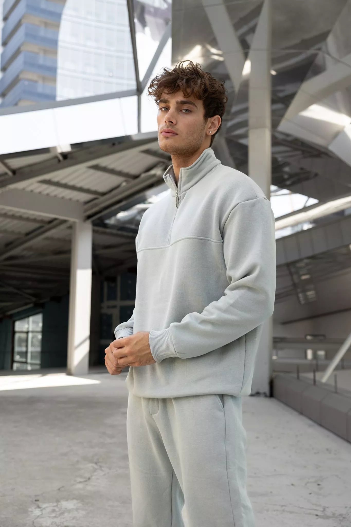 Pilkos spalvos vyriškas komplektas Gerol