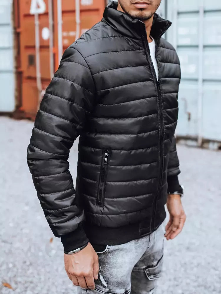 Vyriška juodos spalvos striukė Tiful