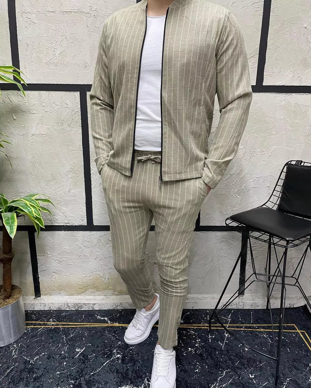 Vyriškas smėlinis laisvalaikio komplektas Basor