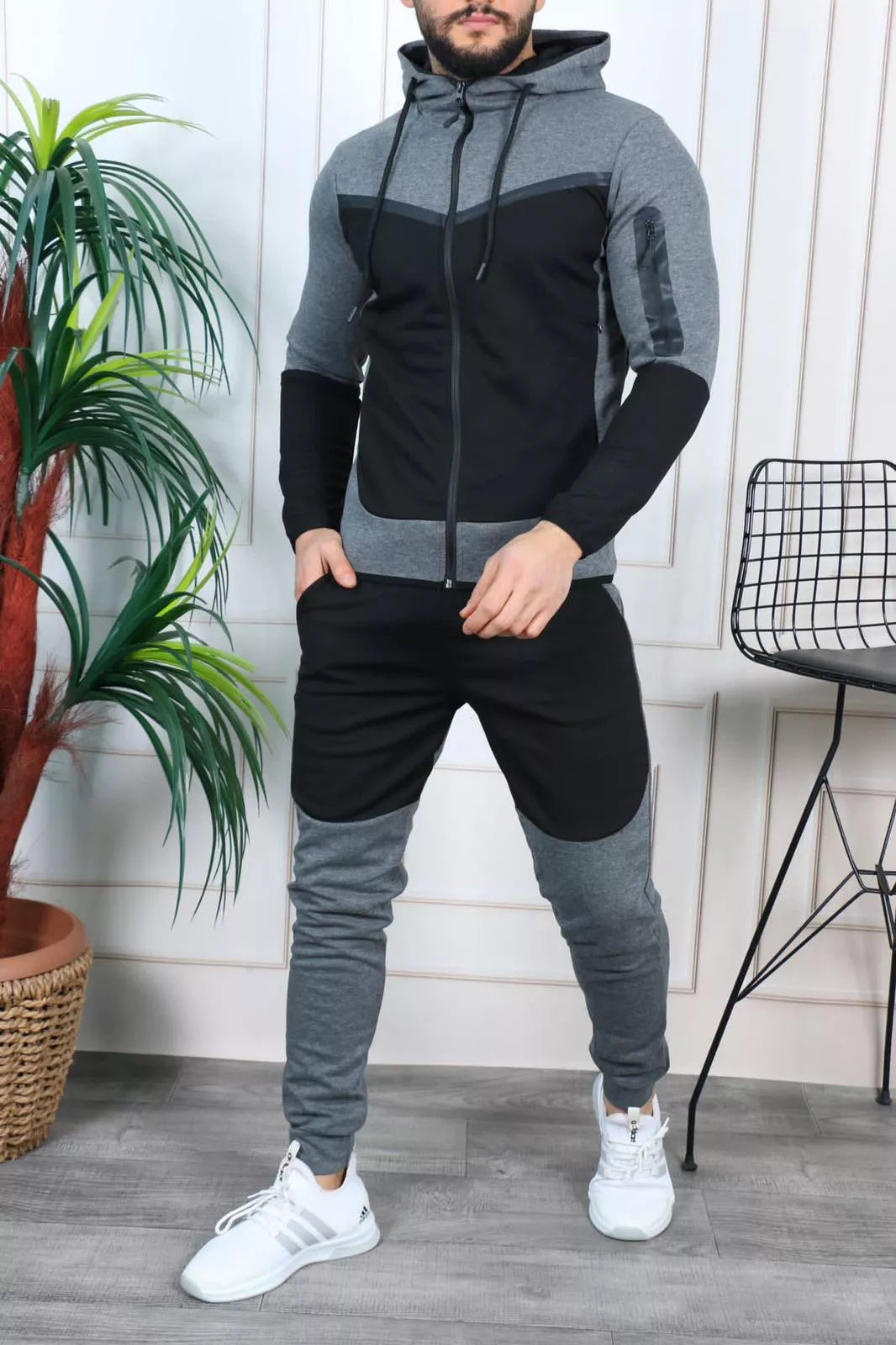 Vyriškas sportinis komplektas juoda - tamsiai pilka Rener