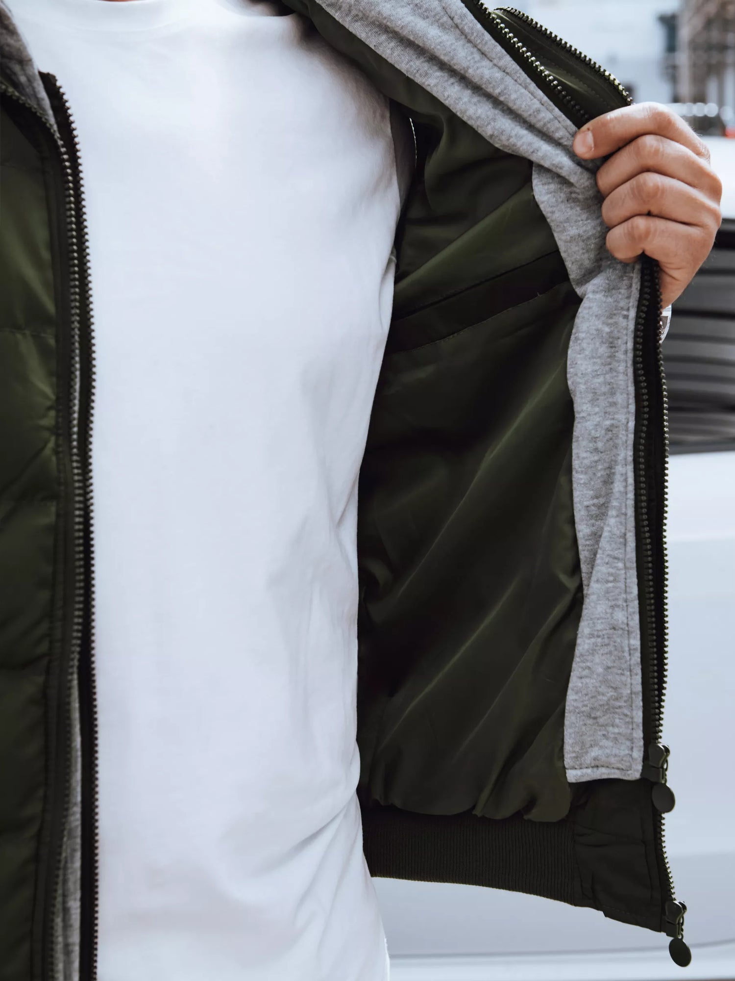 Vyriška dygsniuota žalia liemenė  su gobtuvu Tori