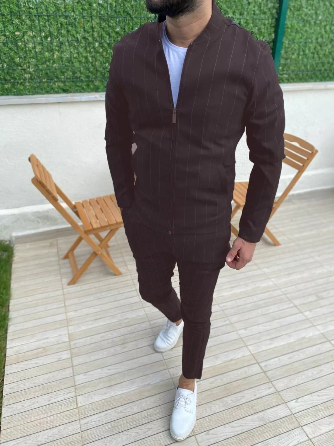 Vyriškas tamsiai rudas plono audinio komplektas Solom