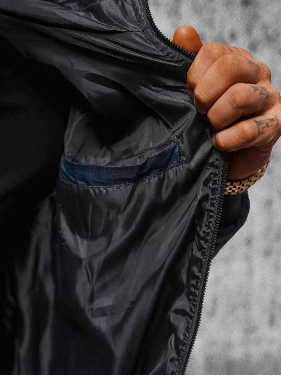 Vyriška tamsiai mėlynos spalvos striukė su gobtuvu Ogmina